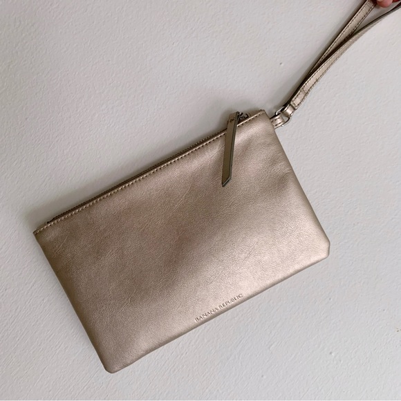 Banana Republic Gold Leather Wristlet Clutch Chic Party Festive XO Design Y2K - Picture 2 of 4